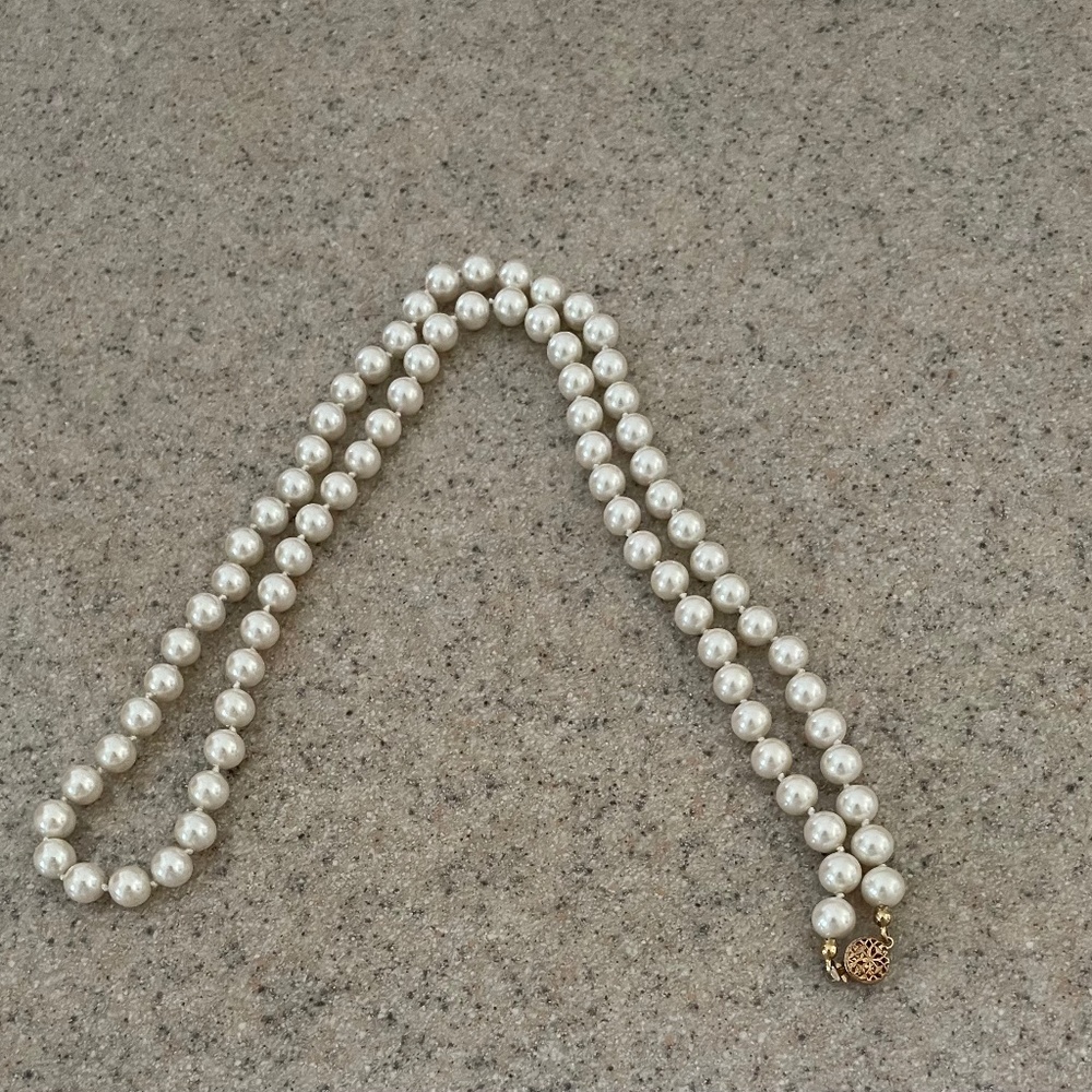 28-inch simulated pearl necklace